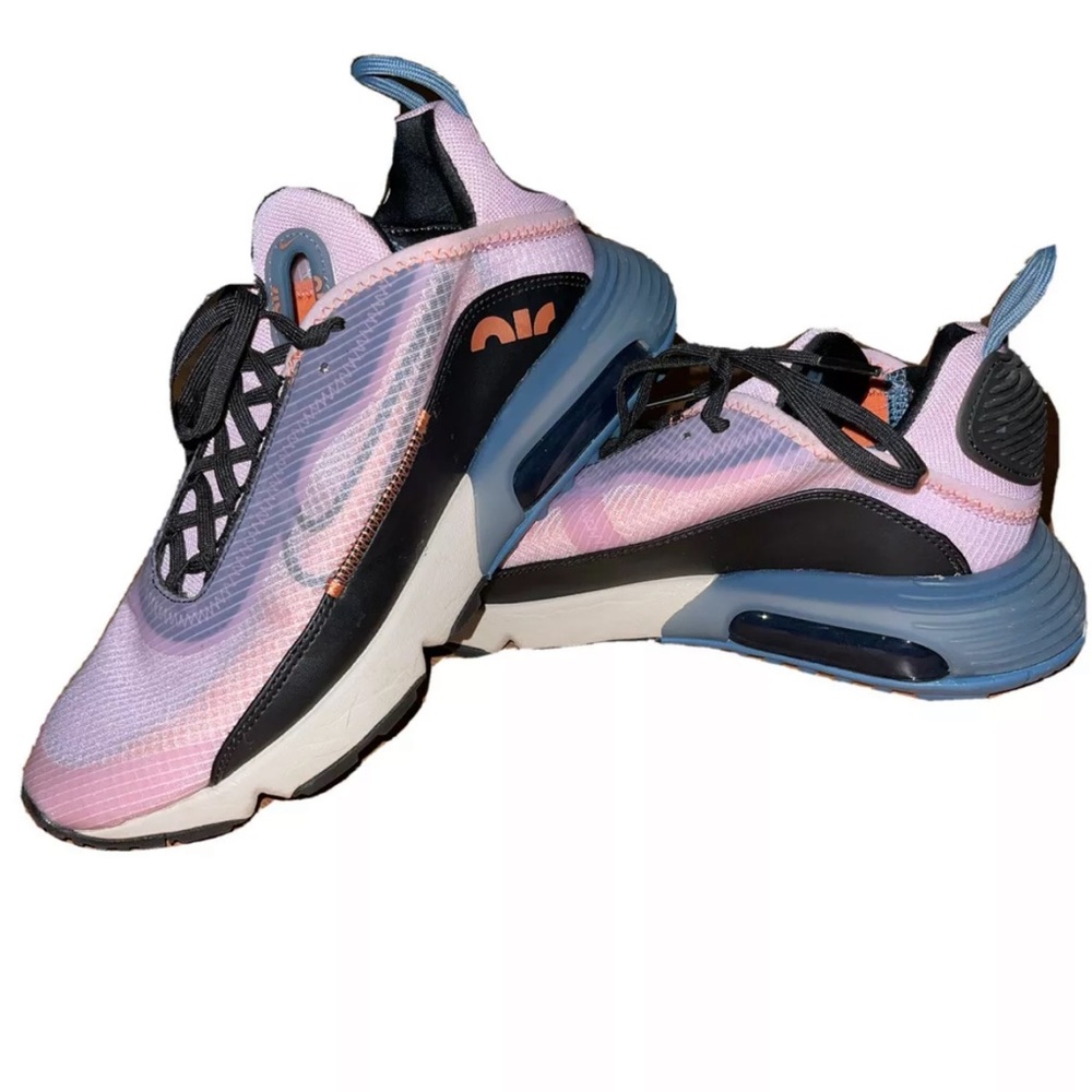 Nike Women’s Air Max 2090 Size 8.5